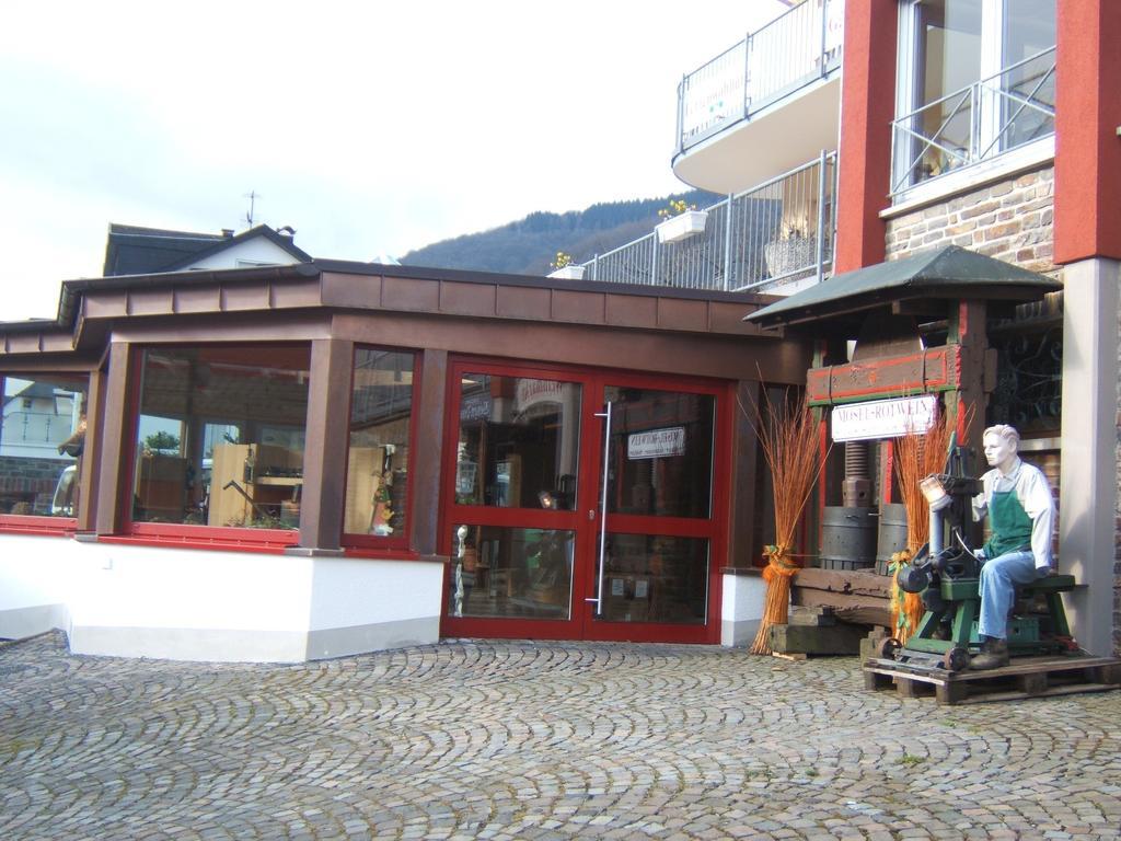 Wein- Und Gaestehaus St. Aldegundishof Санкт-Альдегунд Экстерьер фото